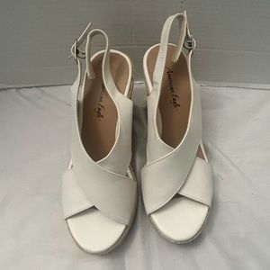 AMERICAN EAGLE WHITE WEDGES